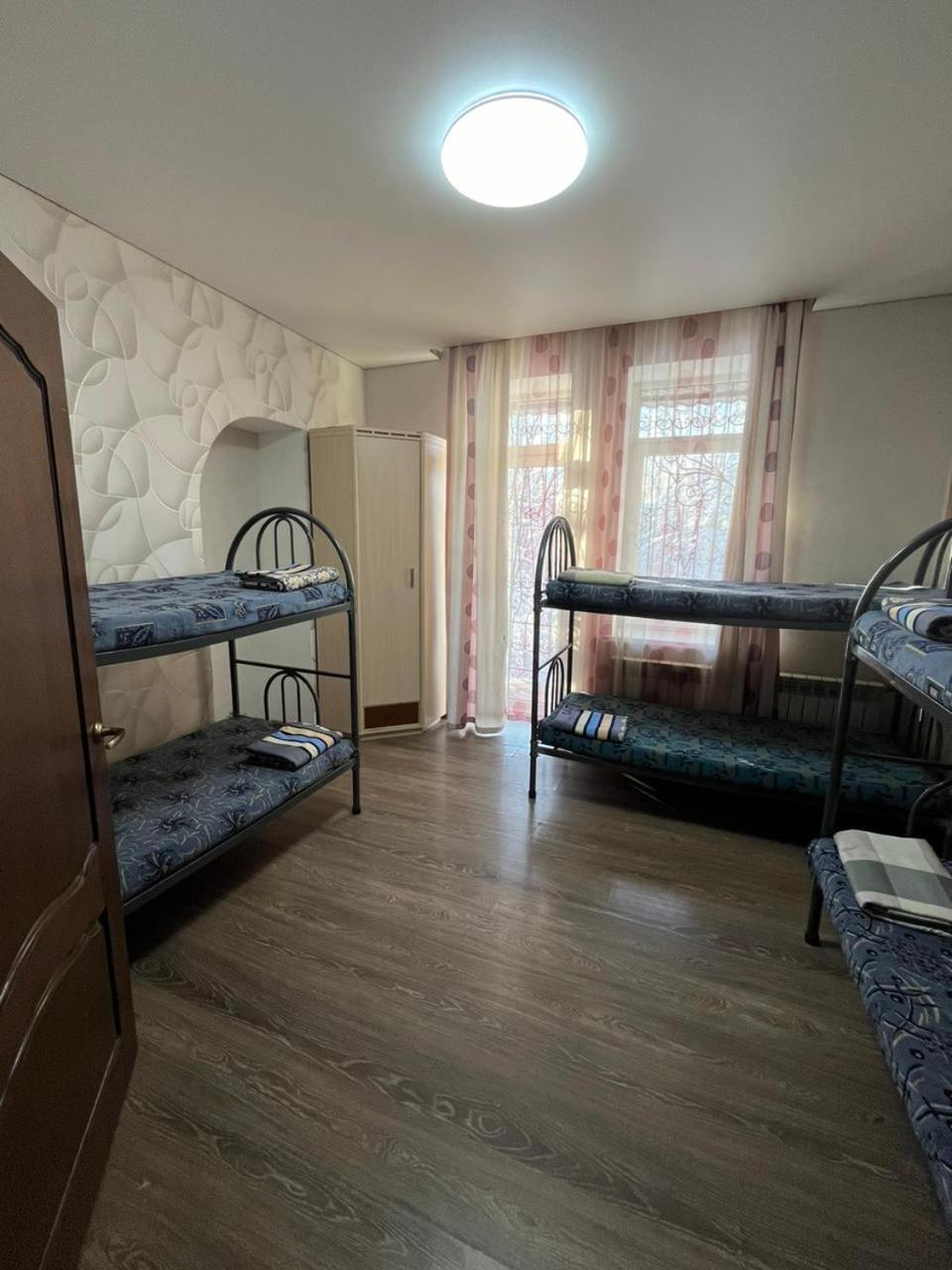Apartments On Mustafa Ozturk Alma-Ata Buitenkant foto